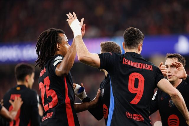 包含战术奏效！本菲卡双翼齐飞压制拜仁整场无力还手！的词条