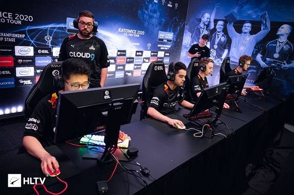  凯恩在C9比赛中大胜，高光表现引发热议！