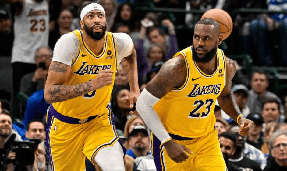  浓眉哥赛事官方发布精彩发挥新规，FPX争议不断！